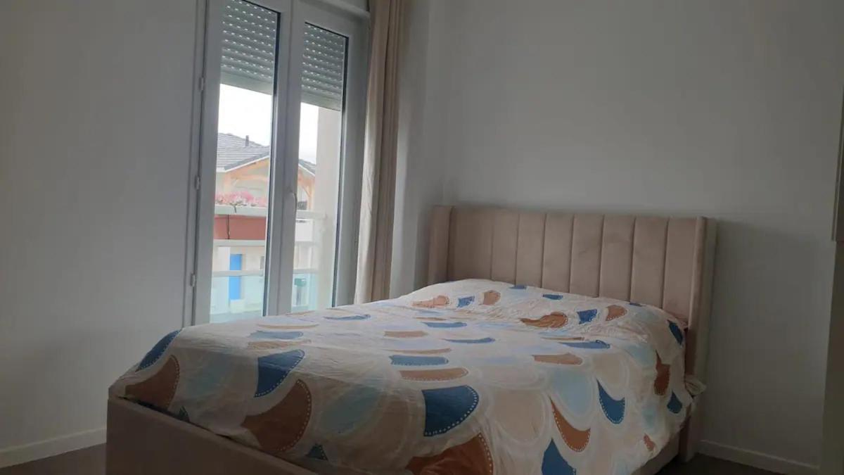 Chambre Calme Dans Une Maison Neuve Avec Jardin Billere Екстериор снимка