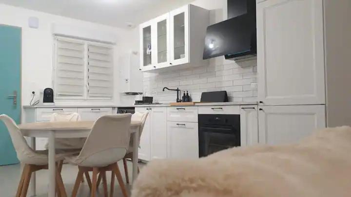 Chambre Calme Dans Une Maison Neuve Avec Jardin Billere Екстериор снимка